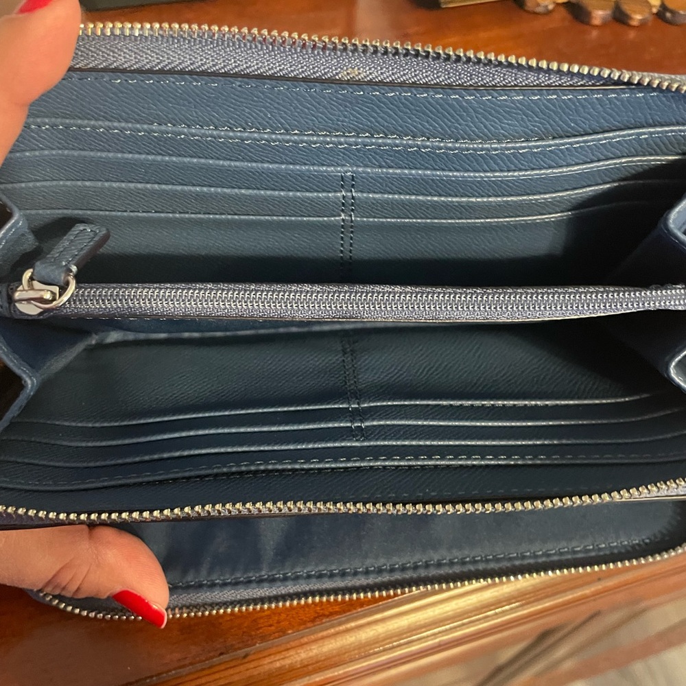 Blue Coach wristlet wallet. In new condition. - Picture 9 of 9